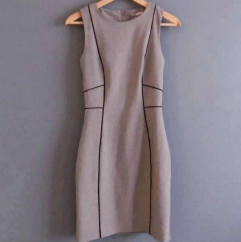 H&M Hennes & Mauritz Zip Dress